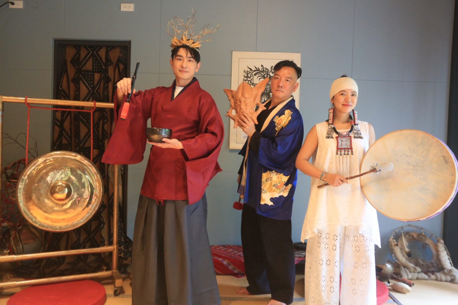 田定豐、Della、陳謙文攜手開唱,沉浸式山林祈願實境劇場。(圖/唱戲世界娛樂 提供)