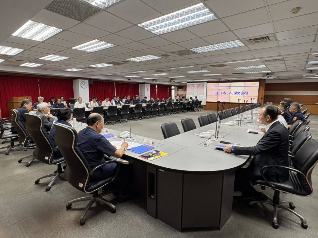罷免投票前警察嚴陣以待 確保投票日維安萬無一失 6 二 30