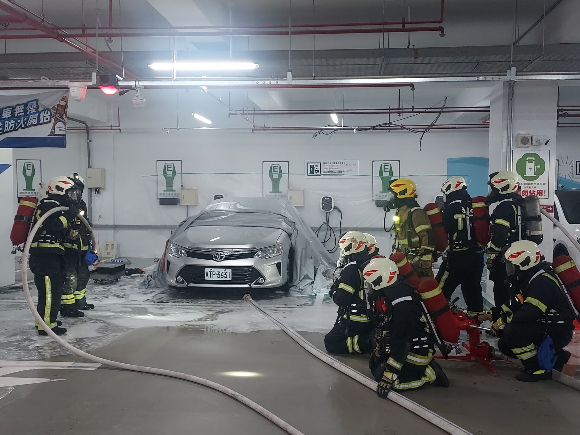 基隆市府推動智慧防災　地下停車場演練電動車安全應變