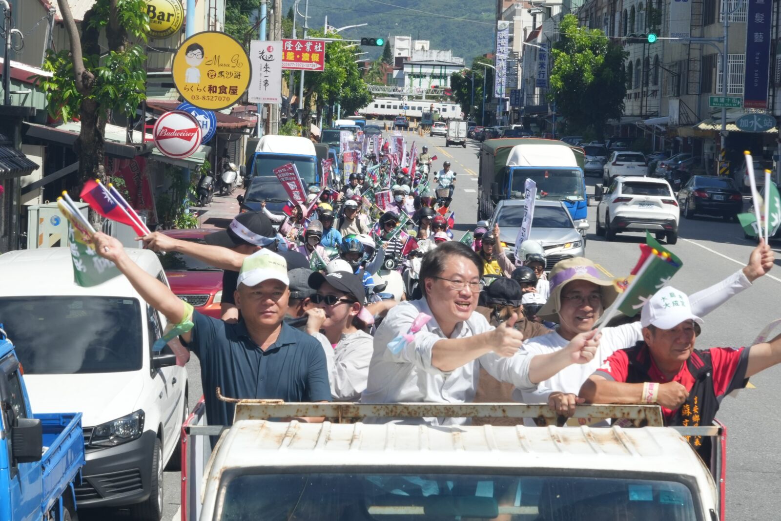林右昌再赴花蓮掃街催票 呼籲勇敢罷免「正義終將來到」 216 林右昌再赴花蓮掃街催票 呼籲勇敢罷免「正義終將來到」 215
