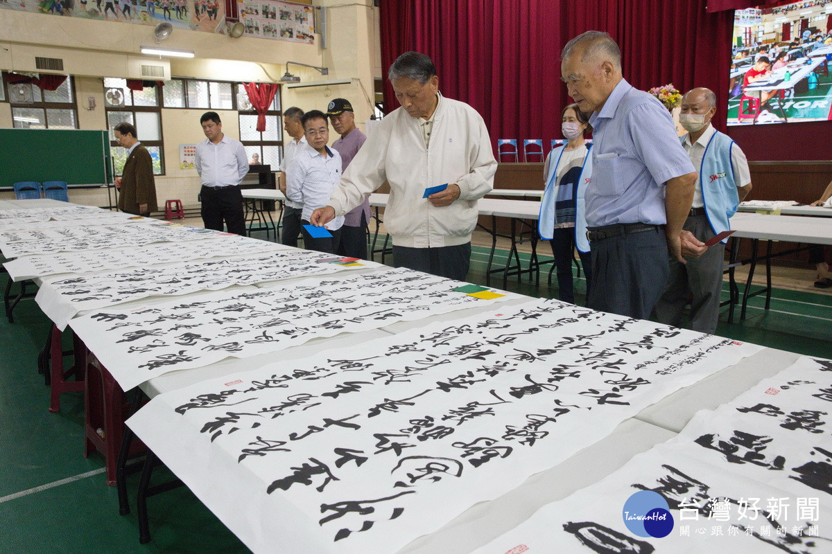 評審用心評比後選出優勝者。(上緯基金會提供)