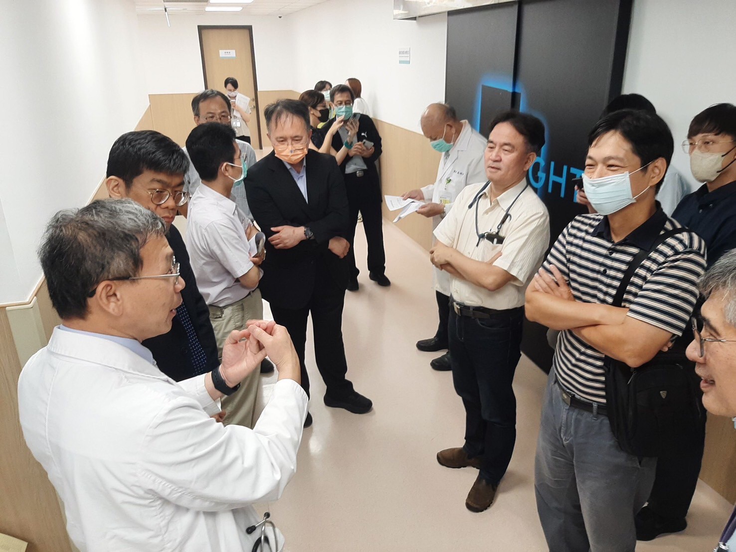 高醫神經科學研究中心與高雄秀傳醫院展開學術交流 共推神經醫學創新發展