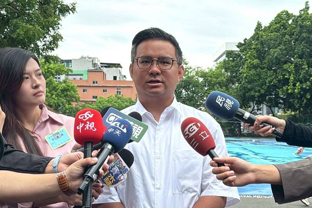 挺過罷免潮 黃健豪:用民意讓國家向前行 244 挺過罷免潮 黃健豪:用民意讓國家向前行 243