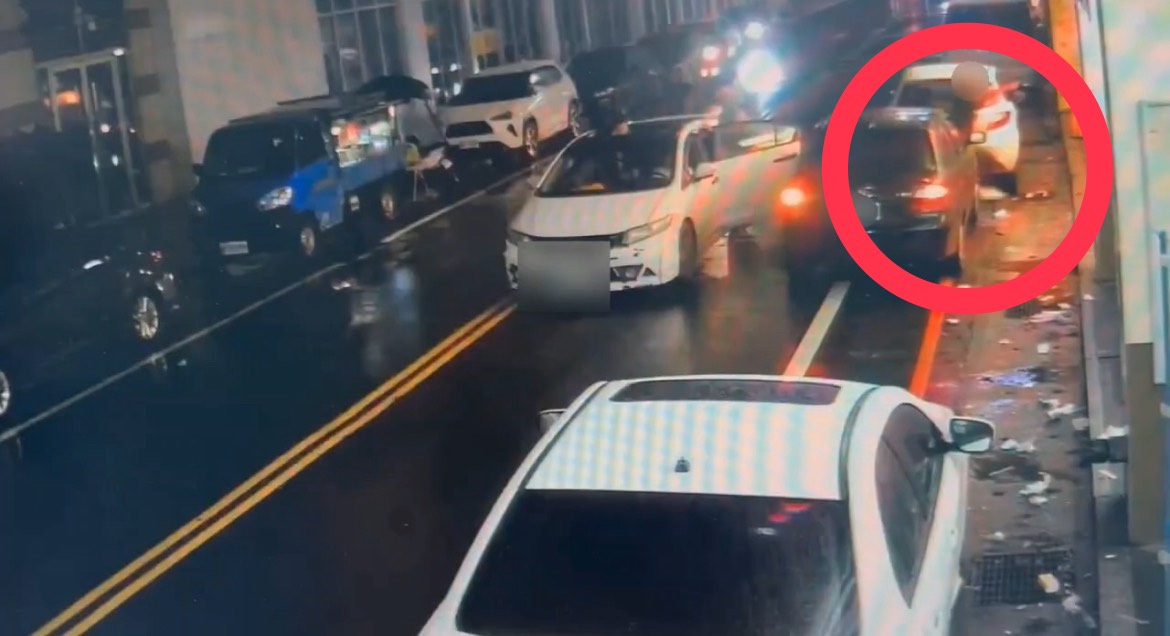 要債不成開槍洩憤 桃園男KTV外射鋼珠誤傷人落網 S 39403545