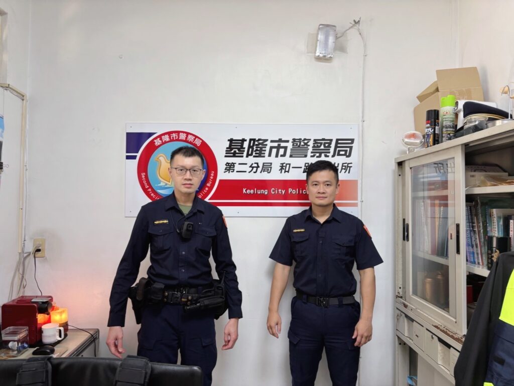 第二分局和一路派出所警員林星辰、鄭旭翔(左至右)。(圖/記者薛秀蓮 翻攝)