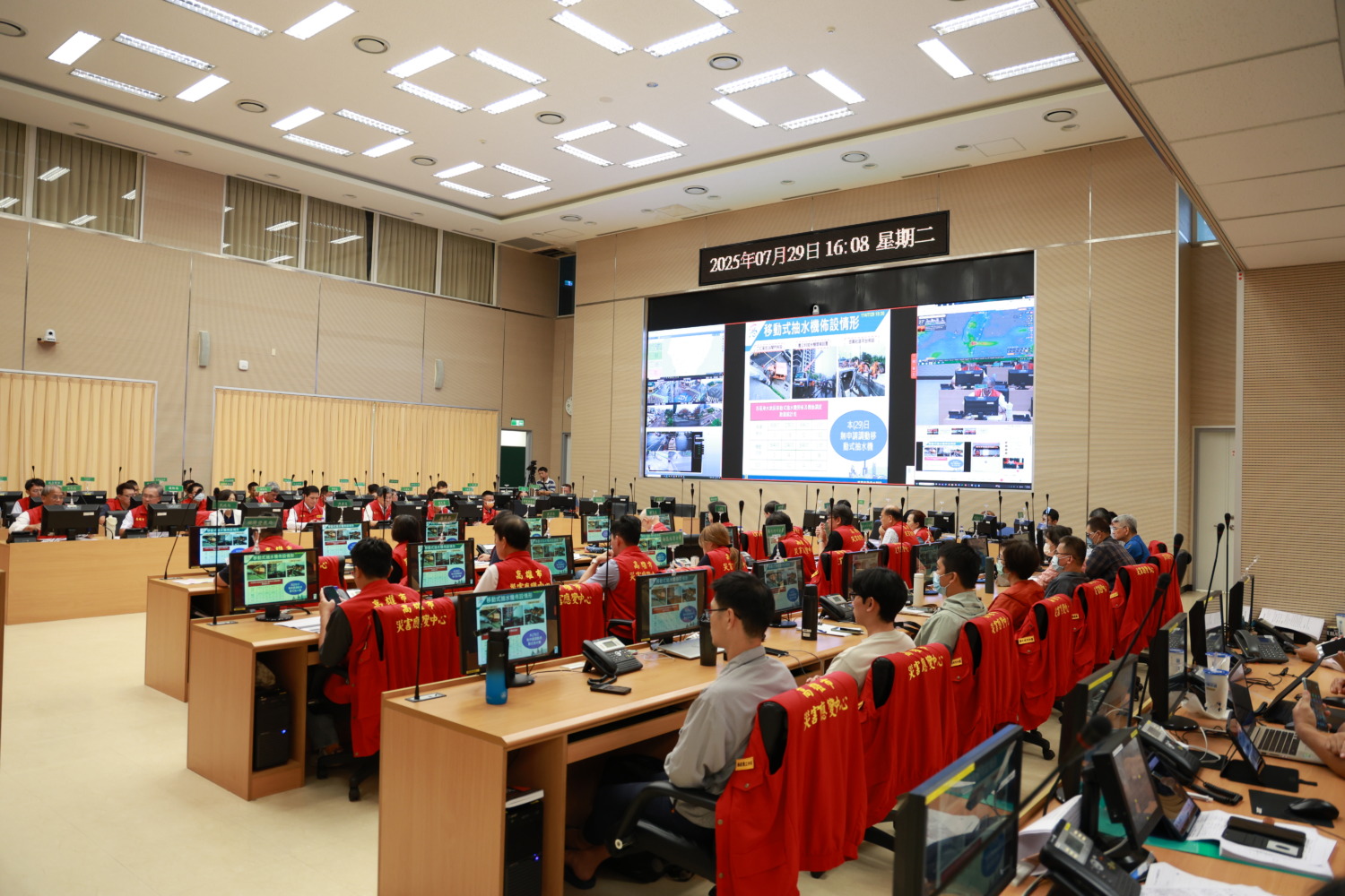 西南氣流持續影響南部地區 陳其邁提醒市民密切注意氣象與防災訊息 避免前往山區活動