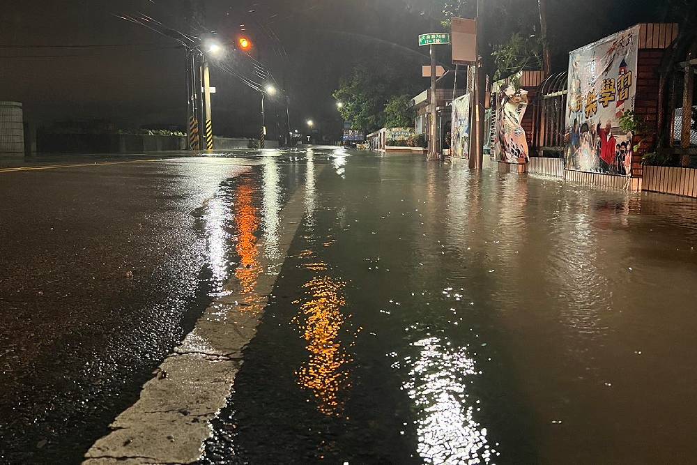 豪大雨致沿海多處淹水　台中市開設水災三級應變中心 189