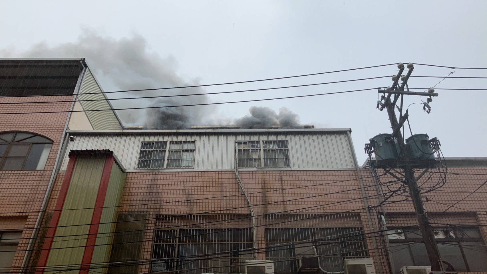 平鎮塑膠工廠清晨傳火警 爆炸聲嚇壞附近住戶 1695179 0