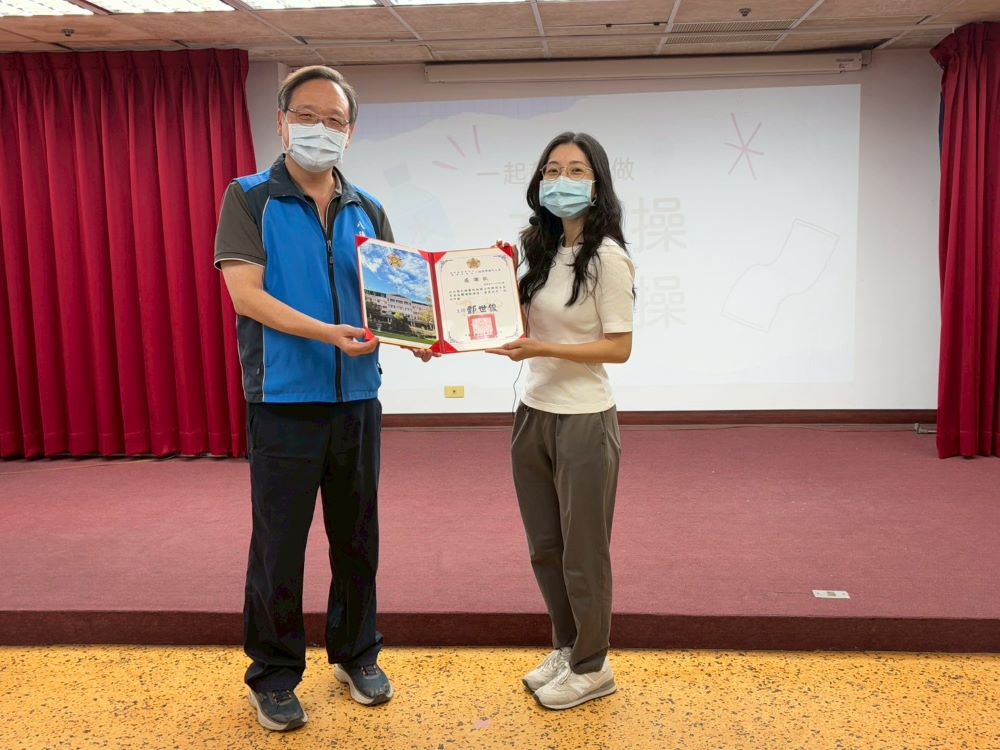 肢體運動操講座健康動起來   八德榮家長輩受益多