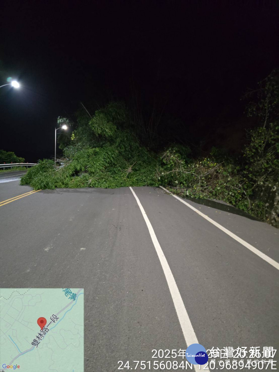 寶山鄉雙林路一段420巷附近發生大面積土石崩落「走山」。