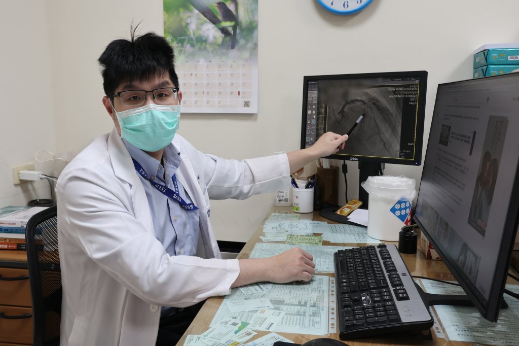 「全動脈冠狀動脈繞道手術」搶救曾中風的心肌梗塞患者