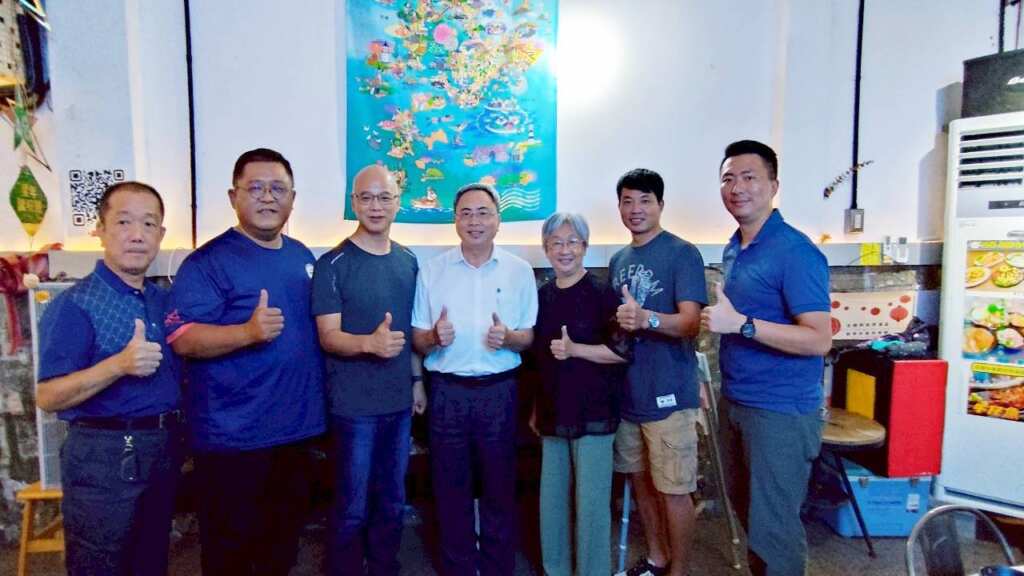 ▲員林崇實高工迎新送舊晚宴,兩位主任榮退獲師生溫情致敬。(崇實高工提供)