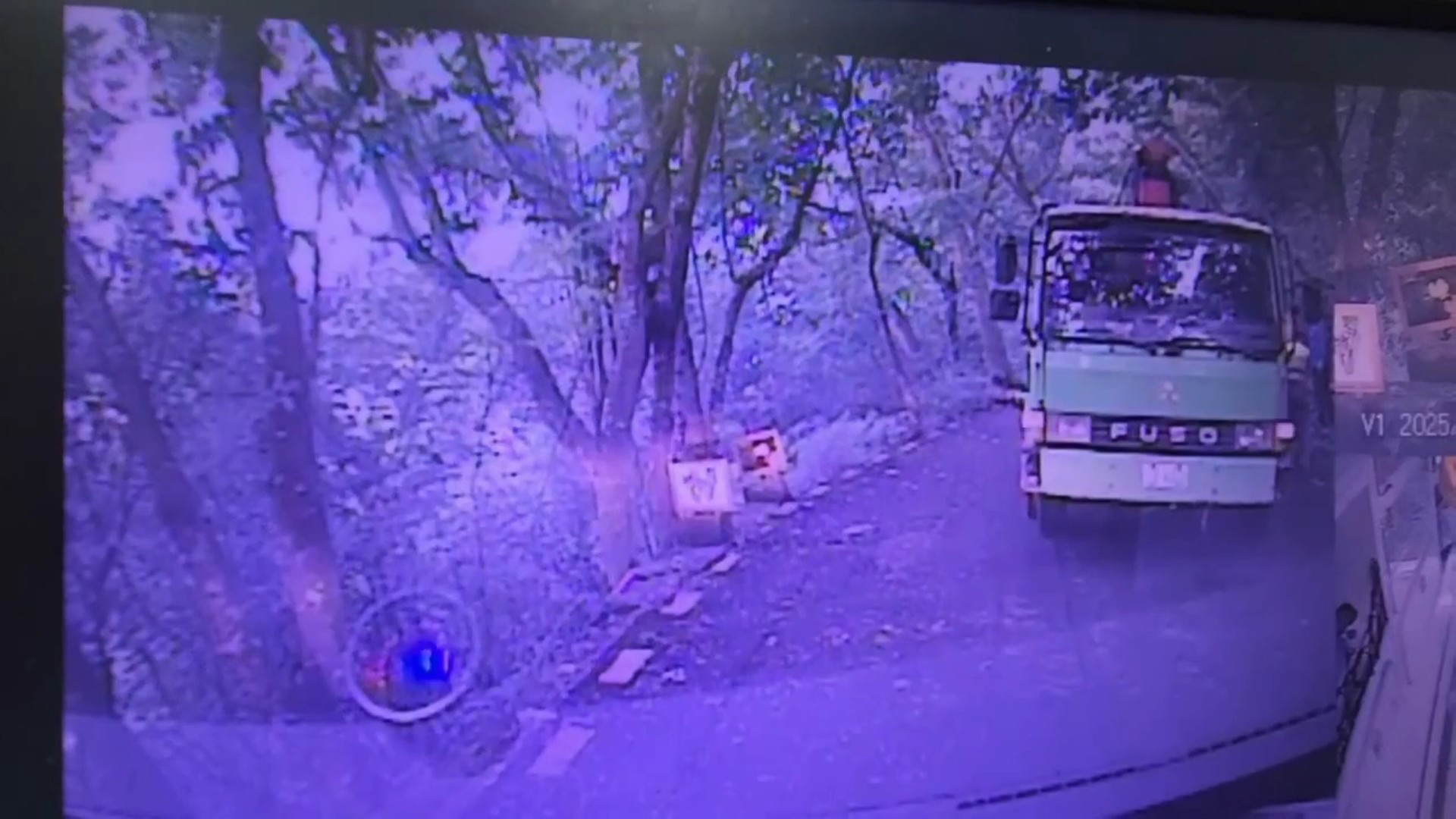 登山遇橫禍!電桿倒塌砸傷66歲男 吊臂車肇事釐清中 - https://www.watchmedia01.com