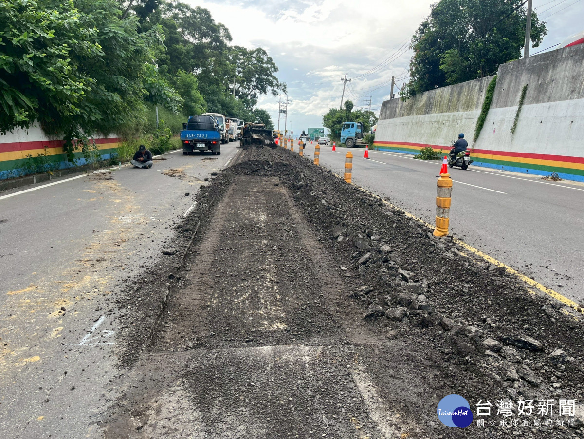 三峰路道路改善會勘。