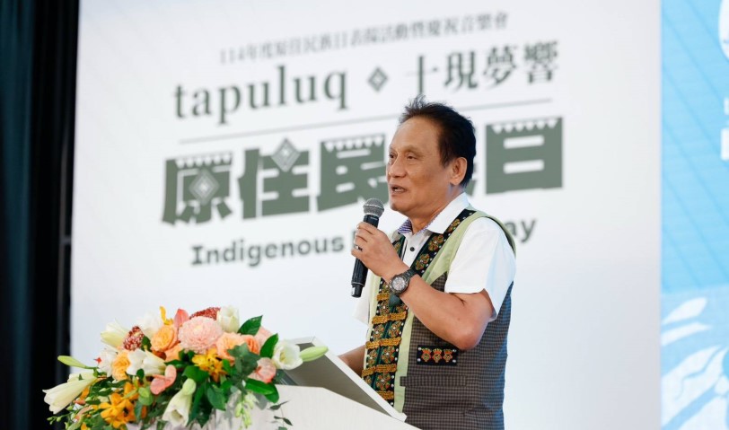 可能是 1 人和文字的圖像