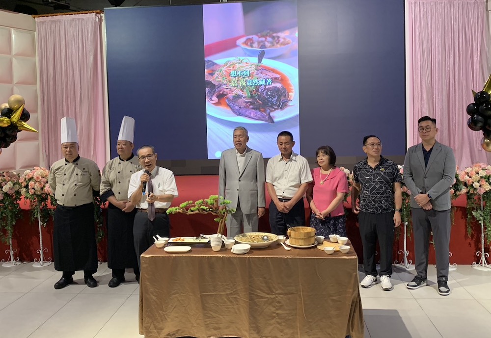 結合在地文化與創意粵菜創設「樂億501茶餐廳」,今(31)日上午隆重開幕。(圖/記者陳惲朋攝)