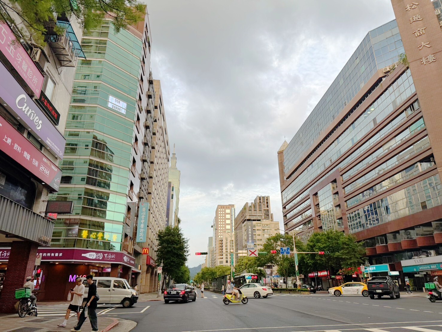 酒店式公寓大多位在商業中心,主要客群為旅外商務人士。(圖片來源藍浩勻) 酒店式公寓大多位在商業中心,主要客群為旅外商務人士。(圖片來源藍浩勻)
