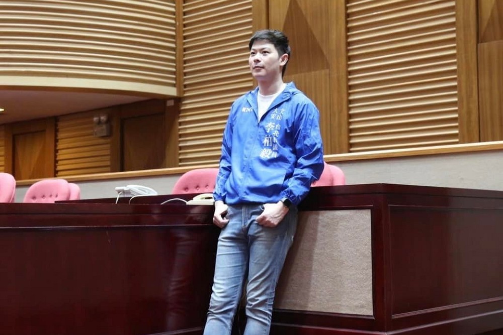 國民黨遭質疑普發現金「騙票」 李柏毅OK態度引網友熱議 216 國民黨遭質疑普發現金「騙票」 李柏毅OK態度引網友熱議 215