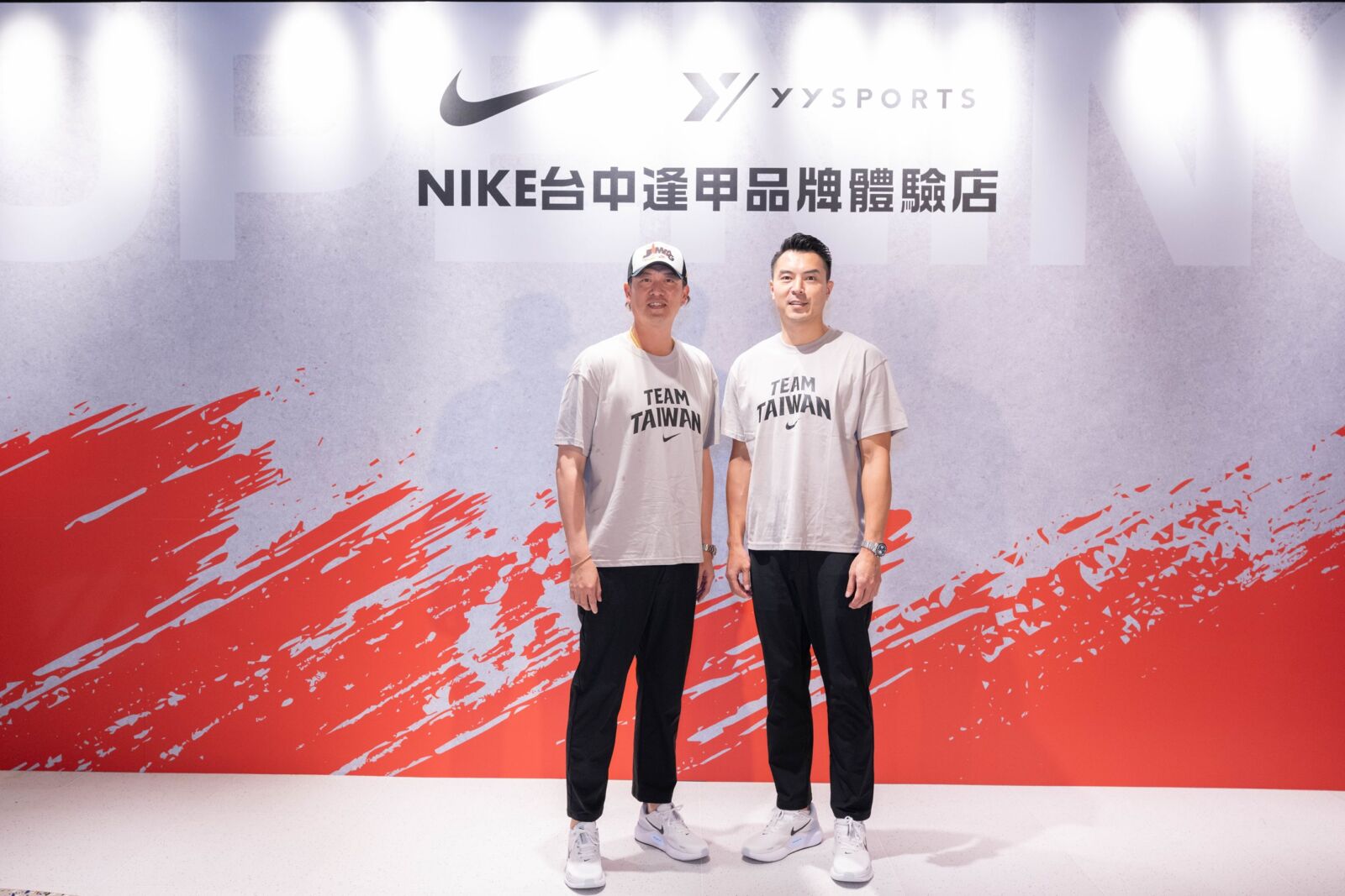 NIKE插旗逢甲商圈 王建民、陳信安站台吸引球迷朝聖 206 NIKE插旗逢甲商圈 王建民、陳信安站台吸引球迷朝聖 205