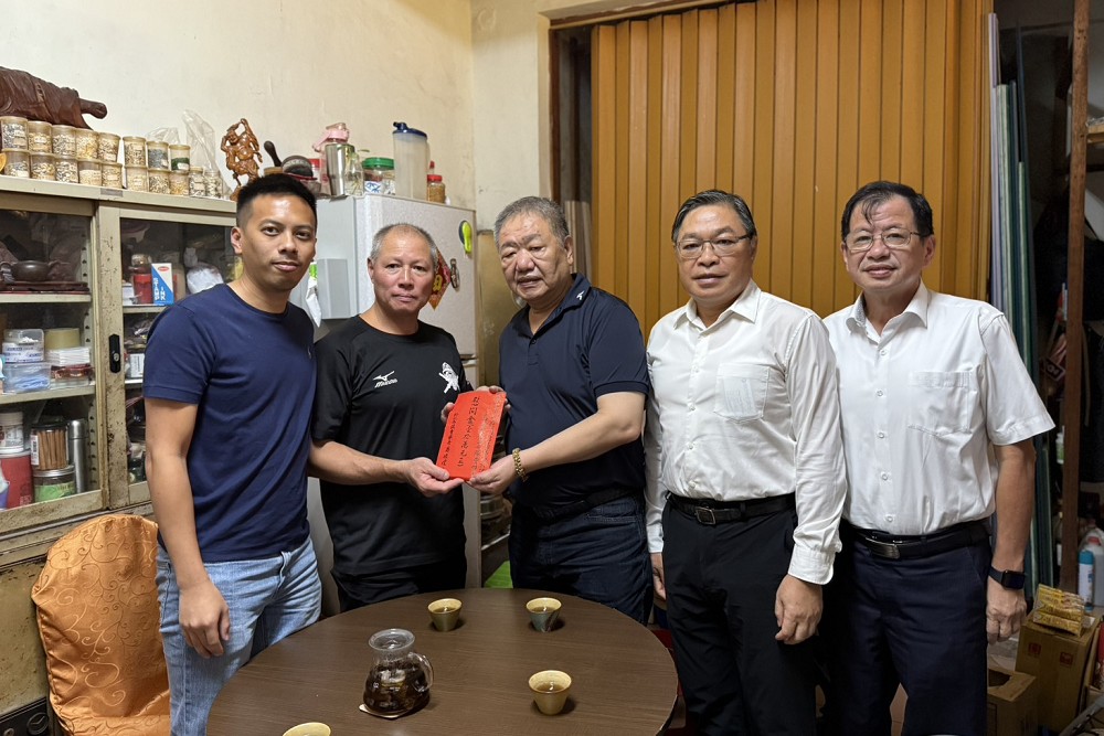 烏來義消曹雙全英勇救人重傷 蔣根煌登門親訪慰問 212 烏來義消曹雙全英勇救人重傷 蔣根煌登門親訪慰問 211