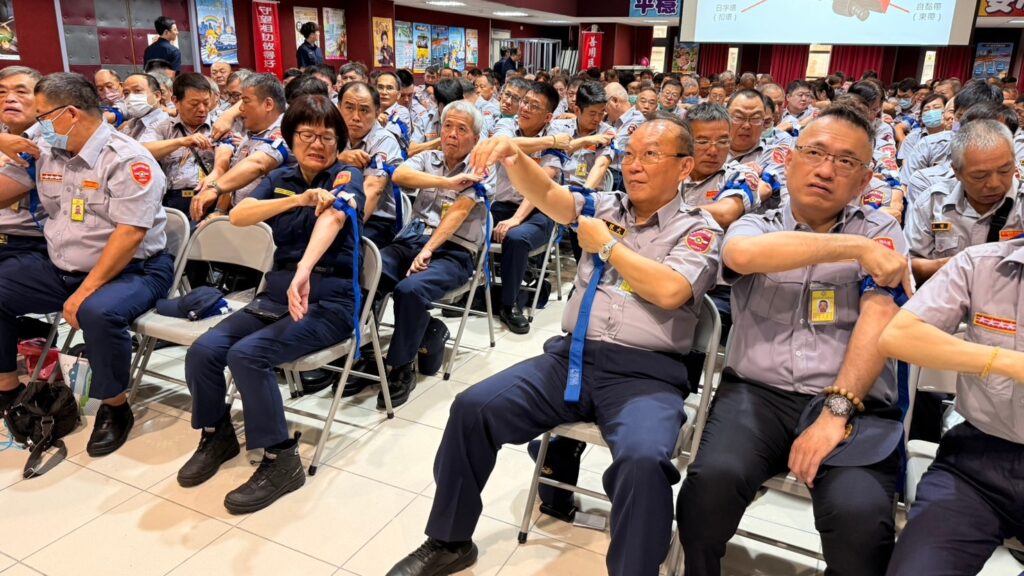 灌溉幸福就在內湖 民防常訓強化急救韌性 這片土地 將有你 有我 灌溉幸福就在內湖 4 四 20