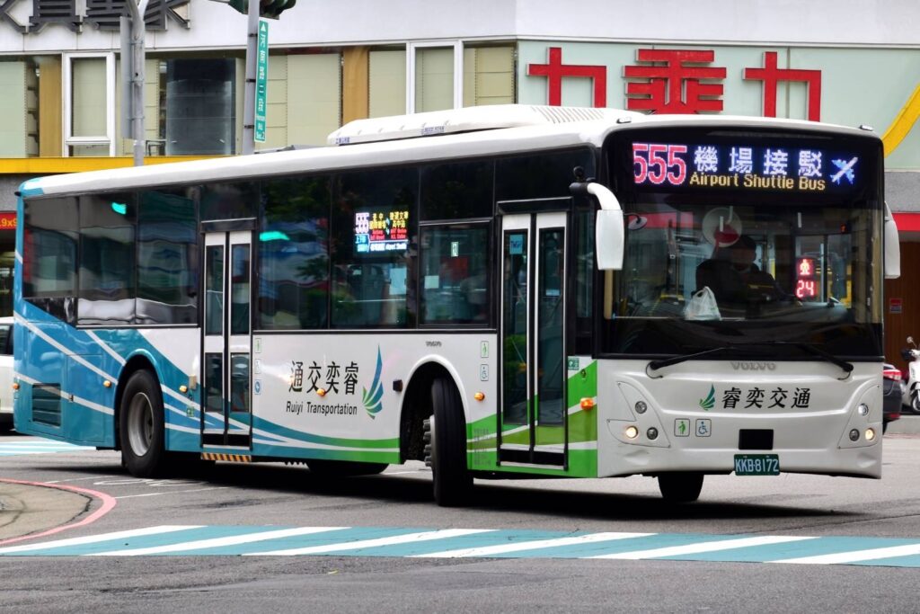 快速轉乘到機場   台中機場快捷公車即日起試營運