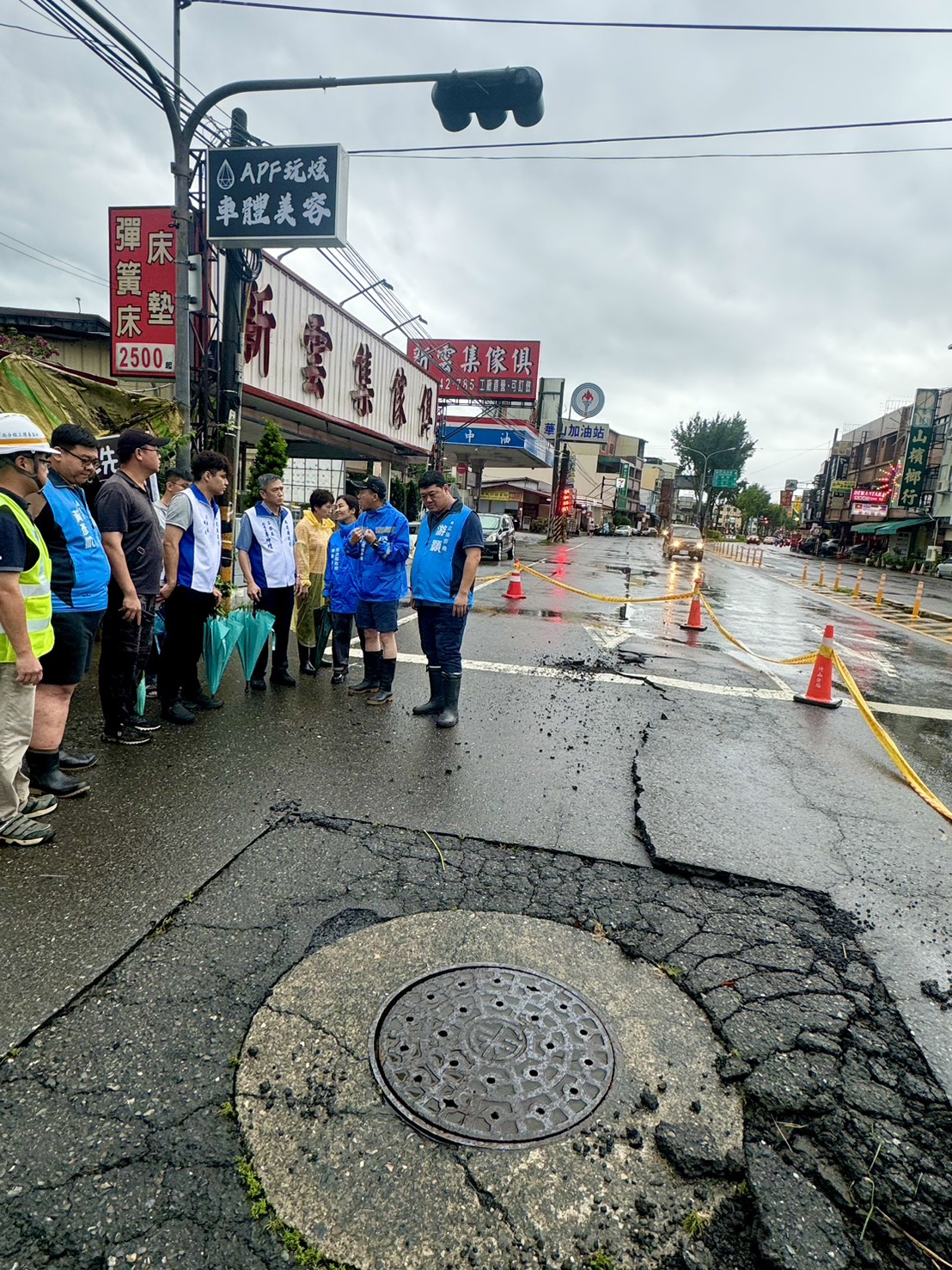 竹山暴雨釀災!集集外環道中斷 游顥立委率隊勘災盼中央地方加速搶修