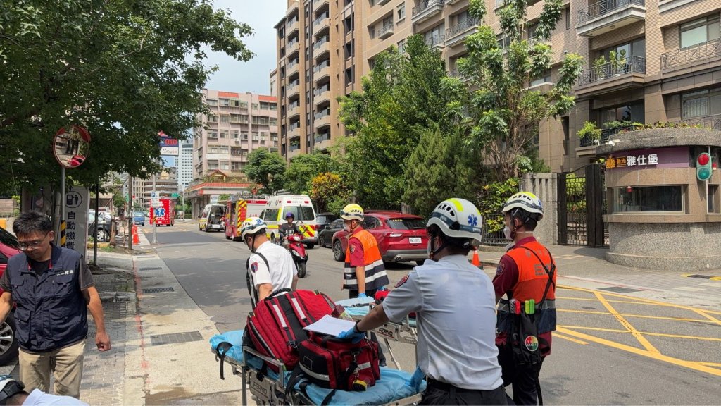 台北市士林工地傳異味!7工人吸入不明氣體送醫