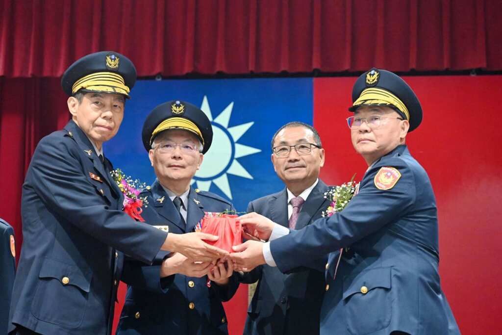 ▲今日交接典禮由市長侯友宜及警政署長張榮興共同監交。