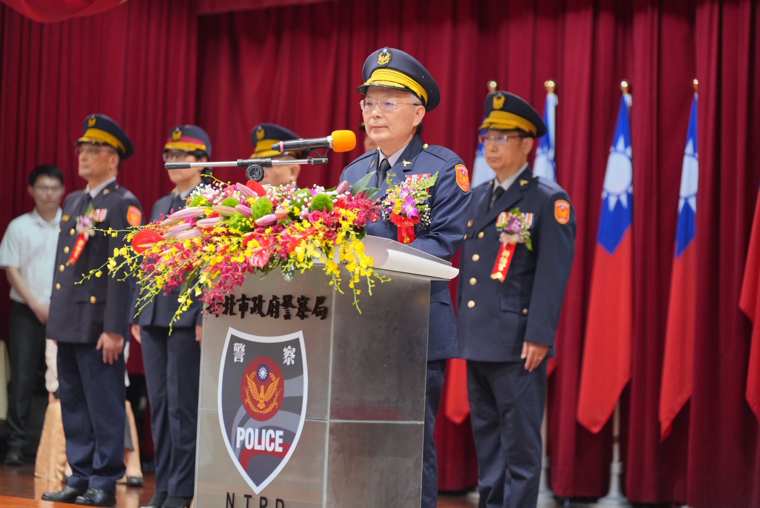 方仰寧就任新北市警局長　侯友宜張榮興致詞頗有「弦外之音」 209