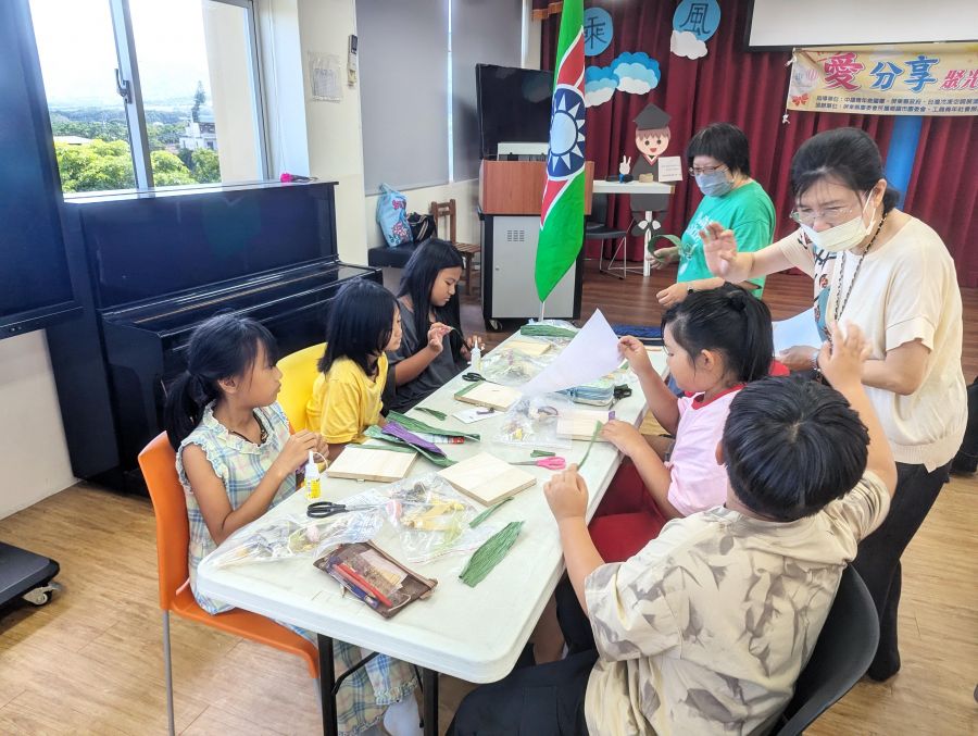「愛.分享」聚光計畫公益活動 屏東縣救國團助學童圓夢