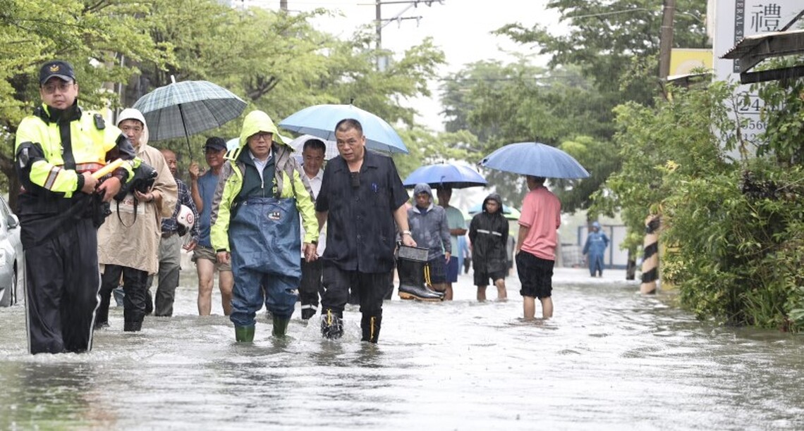台南2日市區豪雨淹水紅線可臨停3天