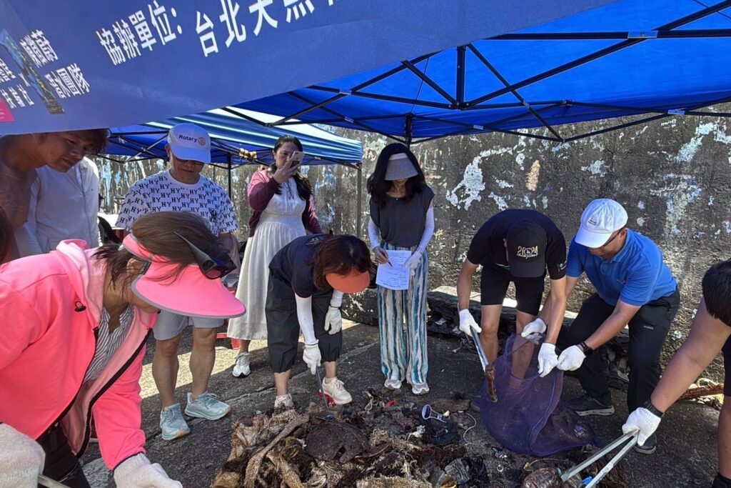 青春逐浪 海洋守護行動 我們與乾淨的海洋有個約會 8月2日碧砂漁港熱血登場 3 三 1