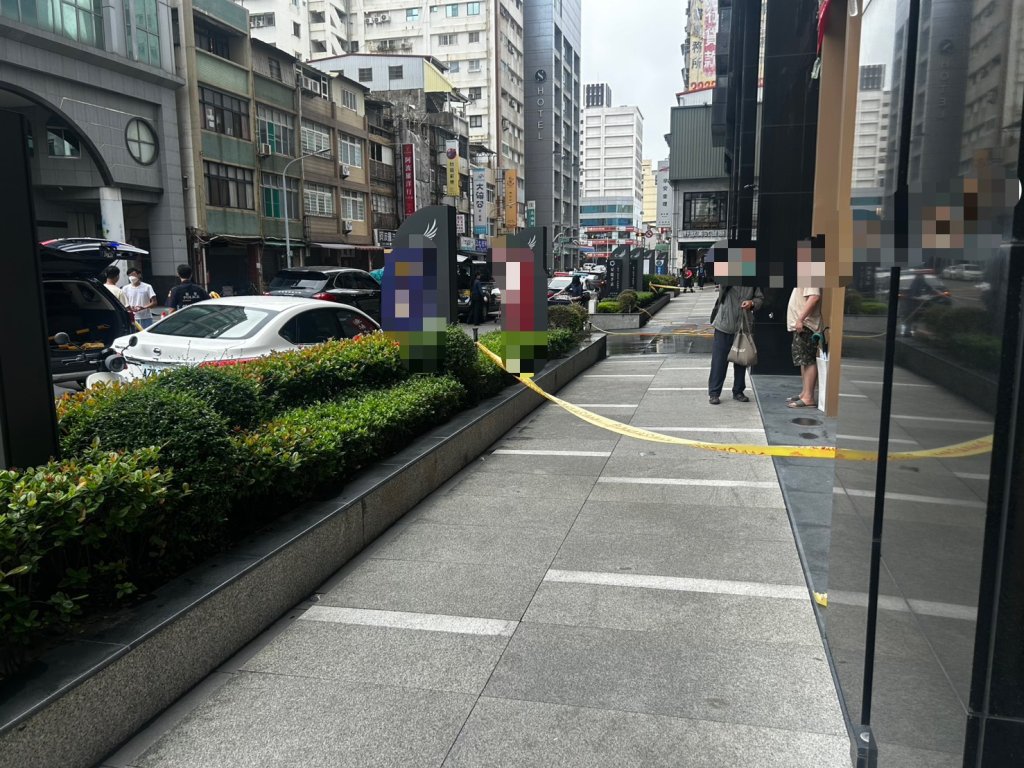 高雄新建大樓傳墜樓!女魂斷人行道 明顯死亡