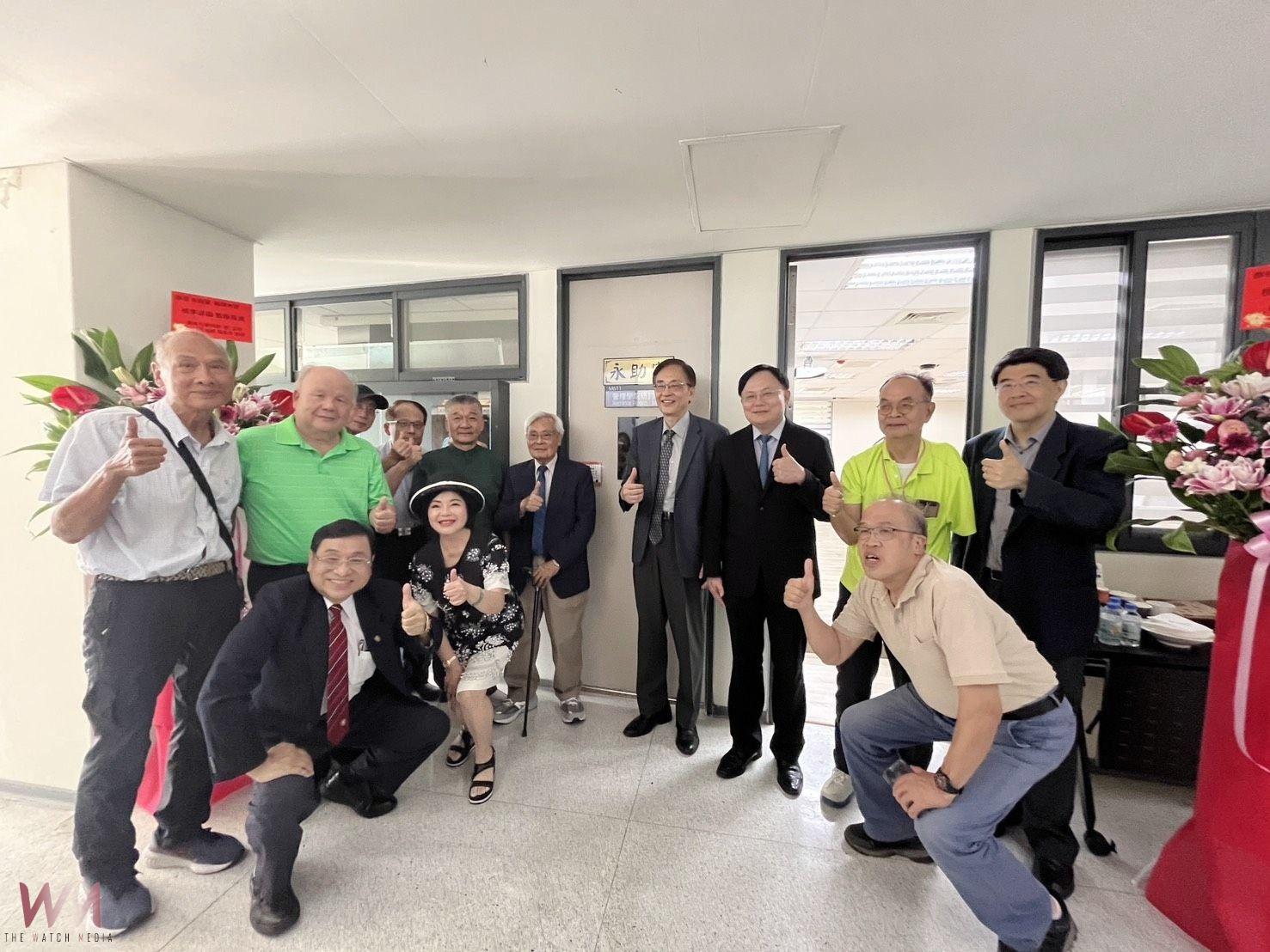 東海國貿系友捐百萬優化學習環境 恩師命名「永助室」 傳承跨世代教育初心 - https://www.watchmedia01.com