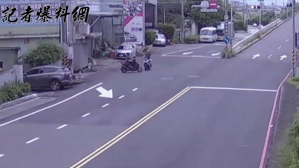 後車視角曝光!五股屁孩闖紅燈 騎士挨撞傷勢比屁孩重