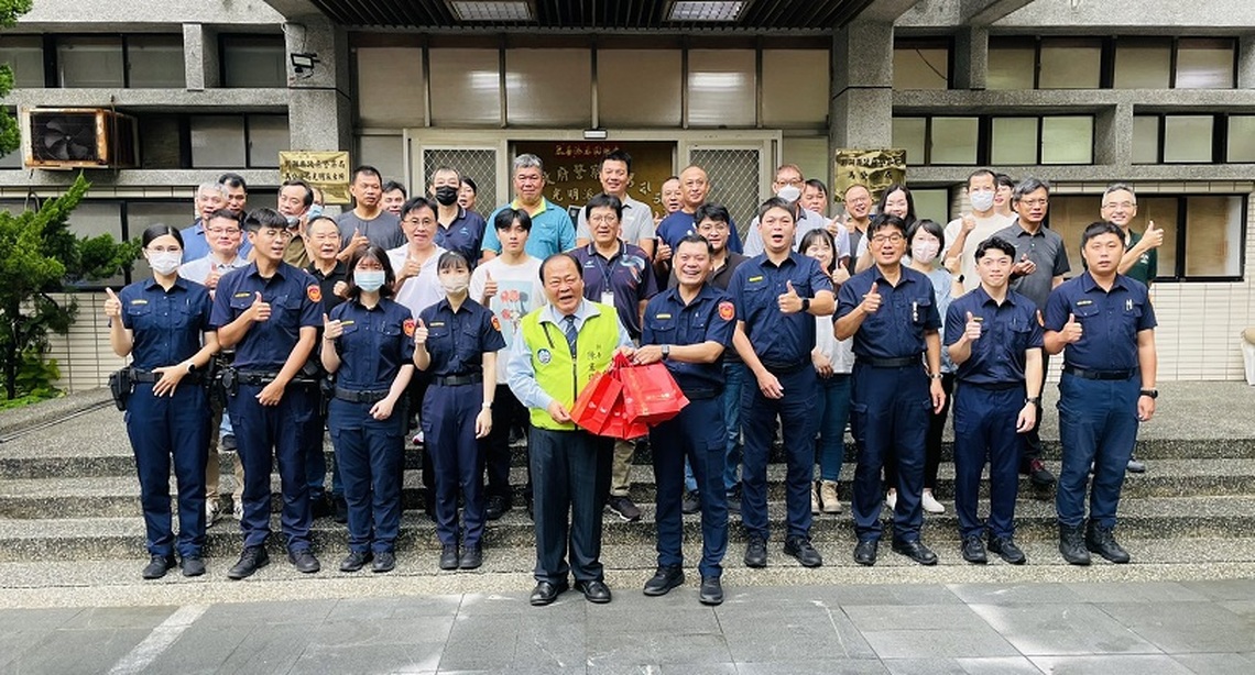 花火節圓滿落幕 陳光復慰勉一線警力辛勞付出 肯定守護治安貢獻