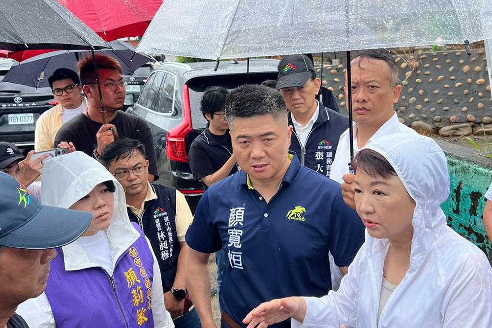 顏寬恒控罷團噴漆騷擾 揭露部分破壞布條嫌犯已落網 224 顏寬恒控罷團噴漆騷擾 揭露部分破壞布條嫌犯已落網 223