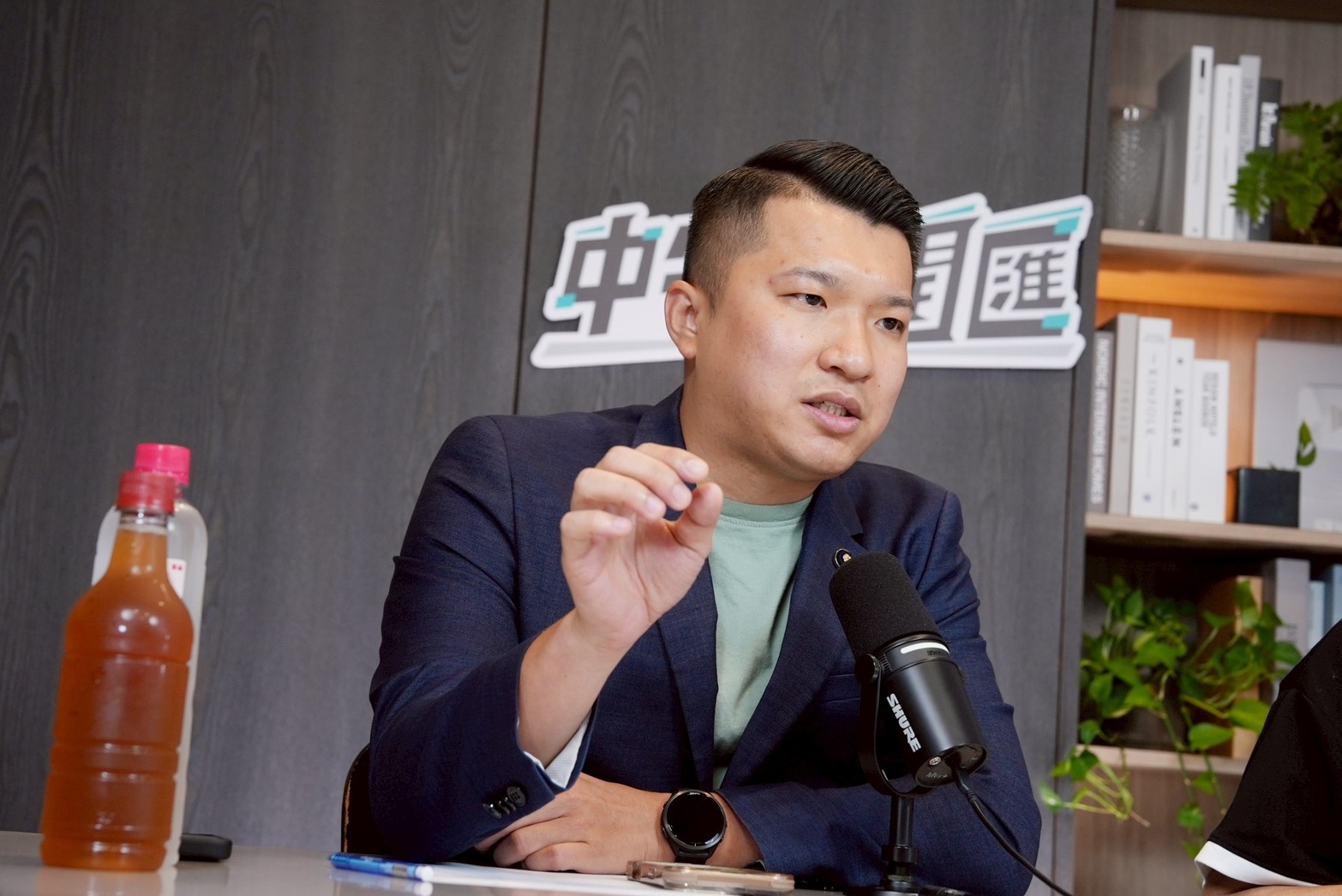 中午來開匯/李宇翔駁作秀說「去雨中挖兩個半小時看看」 批謝龍介不知災情、發言無同理心 204 中午來開匯/李宇翔駁作秀說「去雨中挖兩個半小時看看」 批謝龍介不知災情、發言無同理心 203