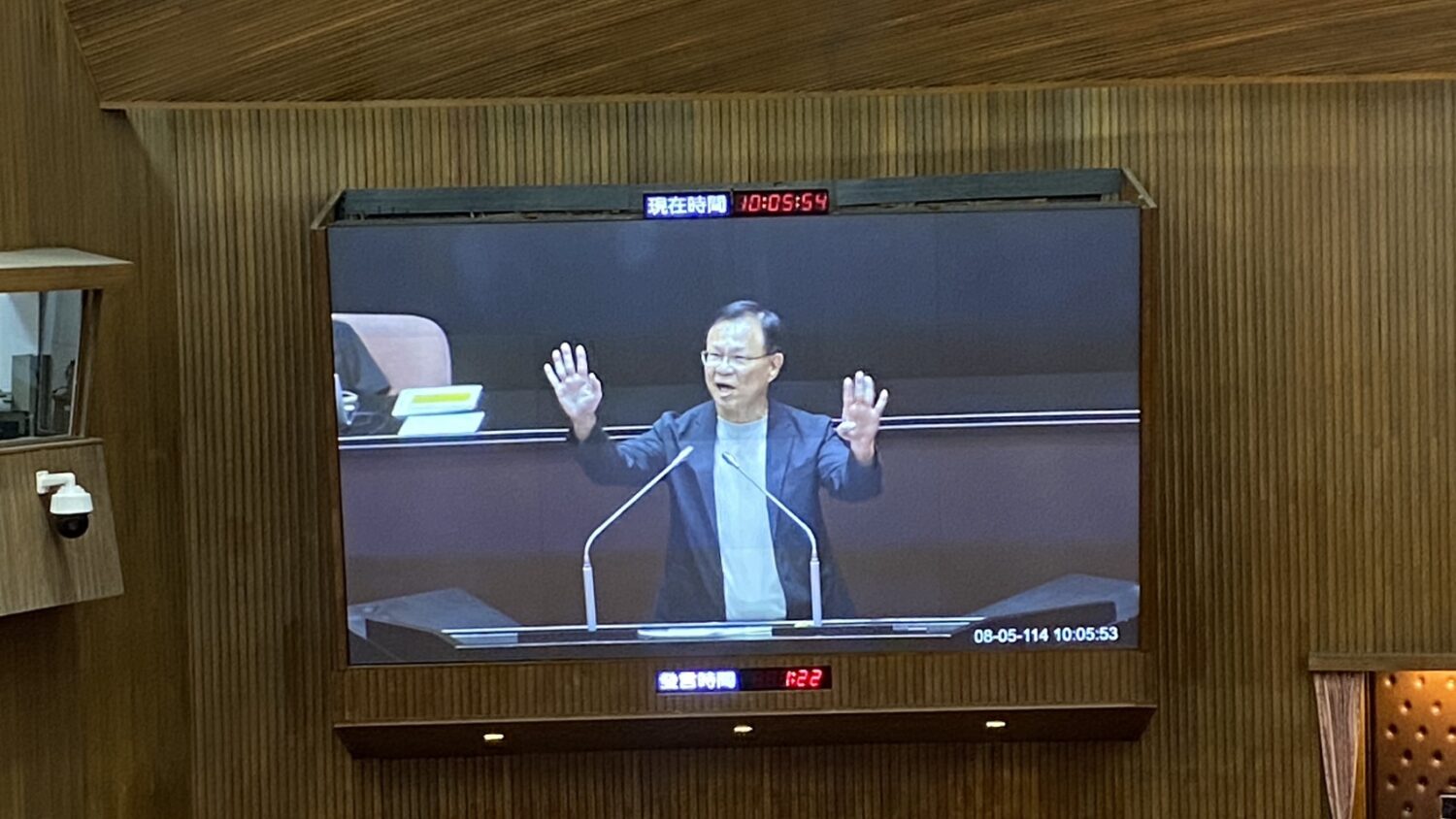 除農保外,民眾黨也積極推動調高公糧收購價格。(圖/張啓楷國會辦公室)