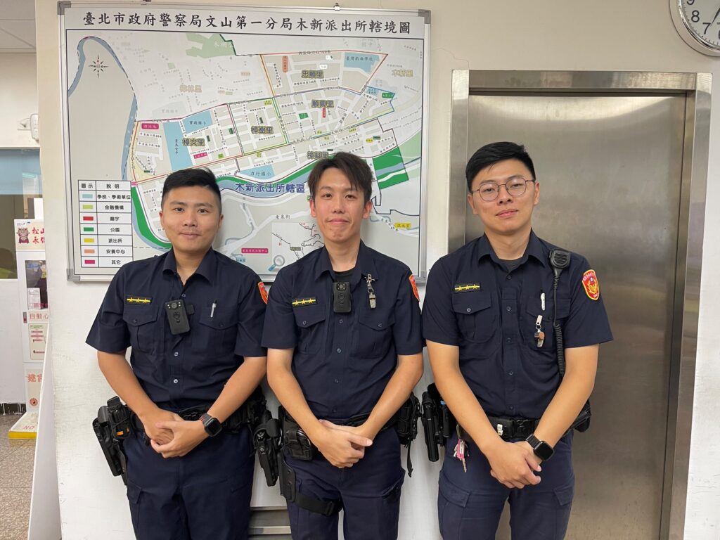 外送員高溫中暑倒地 警所前即刻救援送醫 1 1754358879328