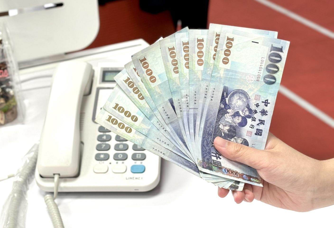 傳出政院對於普發現金1萬元,將提排富條款。資料照片/林啟弘攝