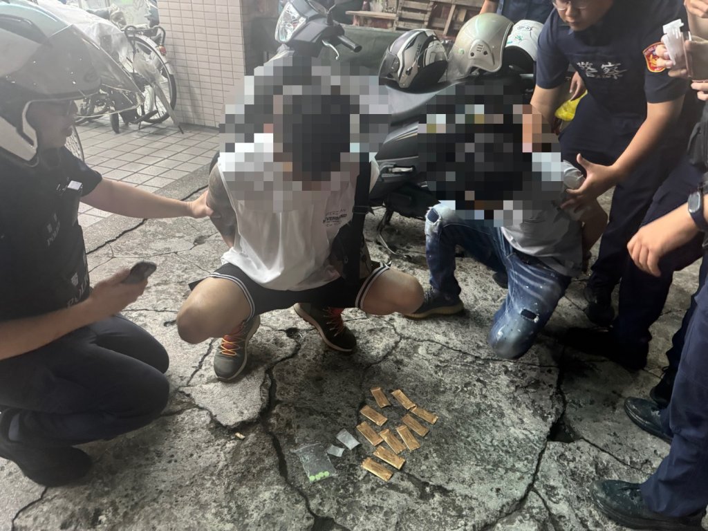 新莊毒蟲遇警心虛!丟「喪屍菸彈」遭識破 車廂藏大量k他命、毒咖啡