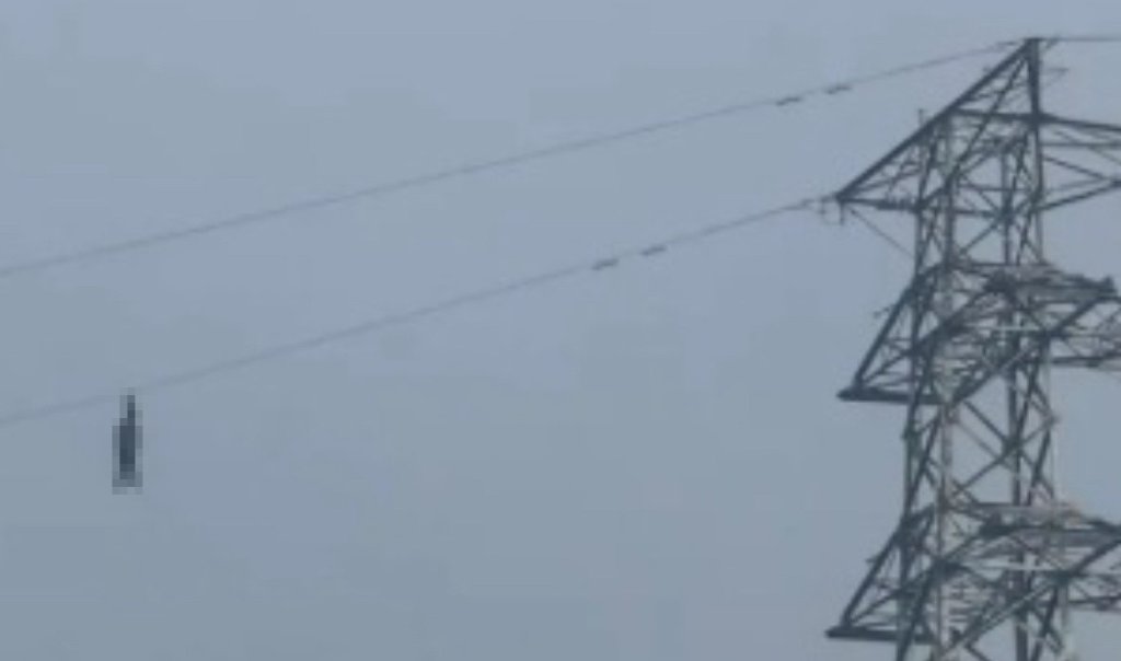 驚悚!龜山高壓電塔赫見人體吊掛 警消台電研擬救援方案