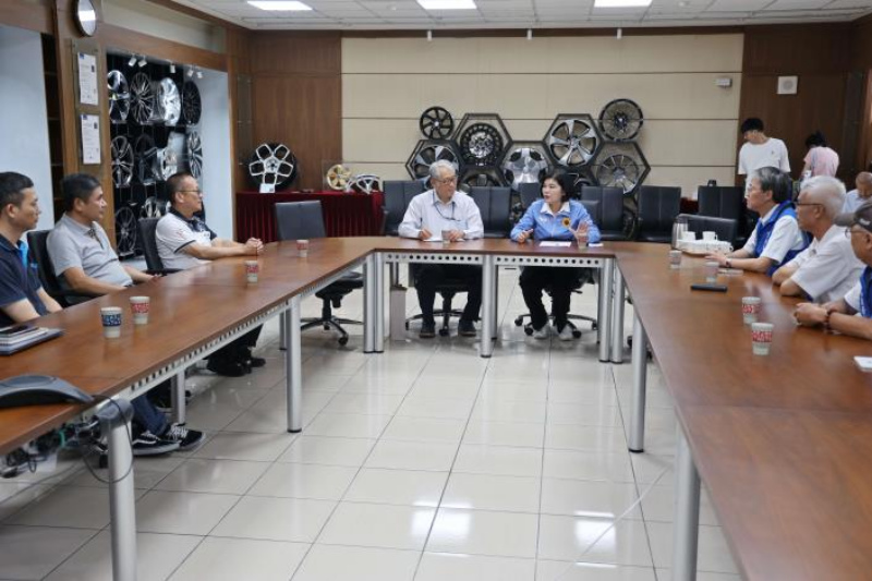 張麗善訪六大產業 籲中央抗關稅挺勞工