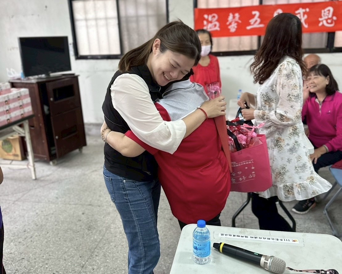 嘲諷女性妝容惹議,民眾黨彰化黨部怒批王義川:性別不是笑話、尊嚴不容踐踏。圖/民眾黨彰化縣黨部提供