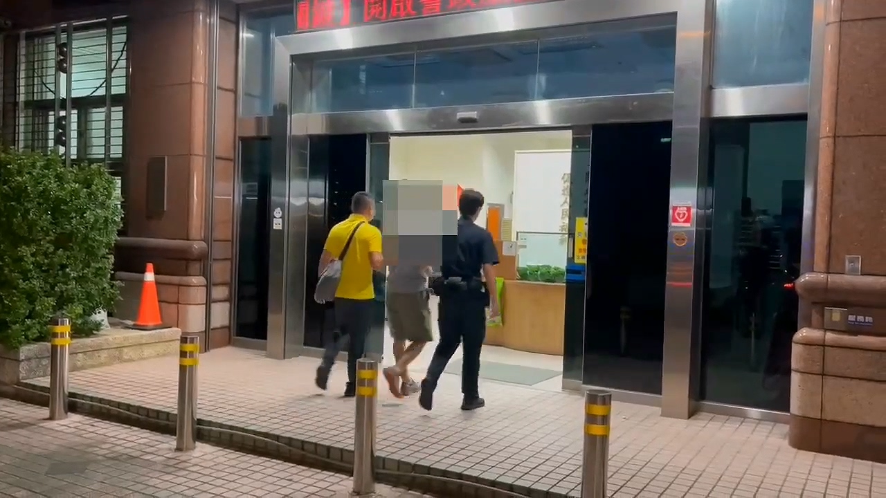 ▲港籍犯嫌涉嫌來台當車手。(翻攝畫面)