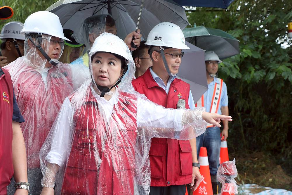 王義川酸盧秀燕全妝勘災引反彈　李中：何必把政治生涯投入丑角扮演 209