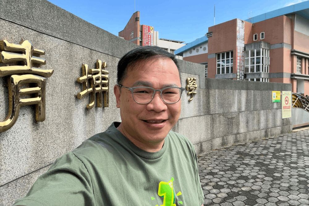 王義川談盧秀燕妝容惹議 民進黨性平部嚴正譴責:我們不要厭女的台派 212 照片來源:王義川Thrteads照片截圖