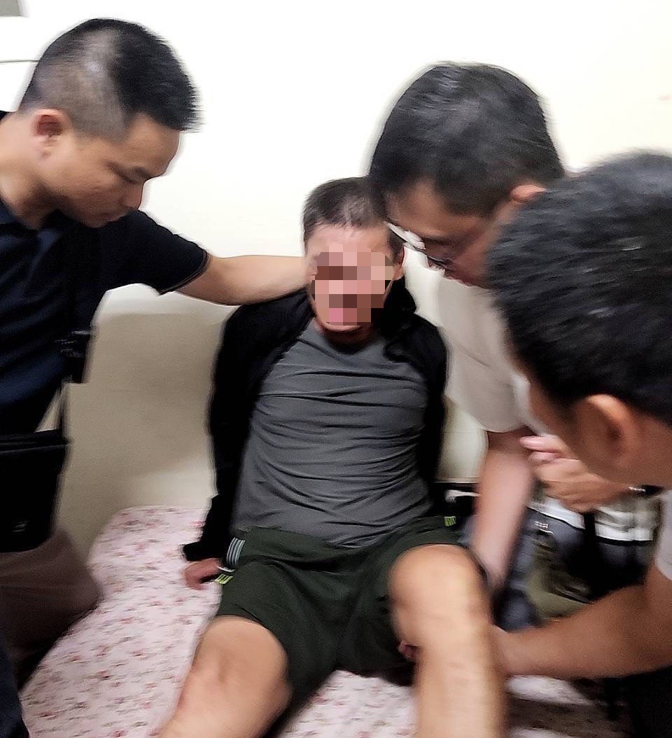 抓到人了!楊梅持刀搶車犯躲新竹旅社 遭逮竟還發現這東西 S 75661664 0